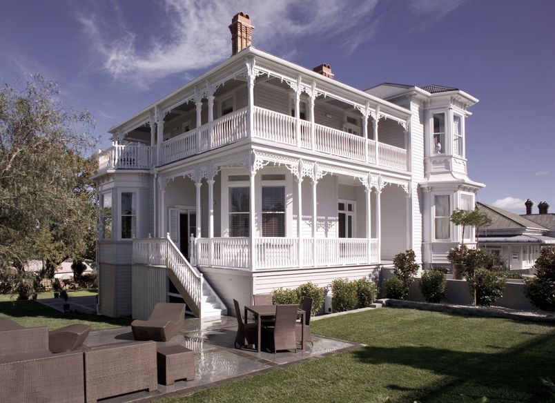 Papillon House