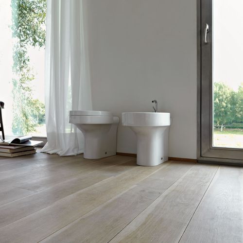 Cento Oval Toilet and Bidet by Kerasan