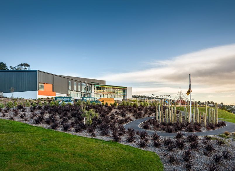 Stand / Te Puna Waihora