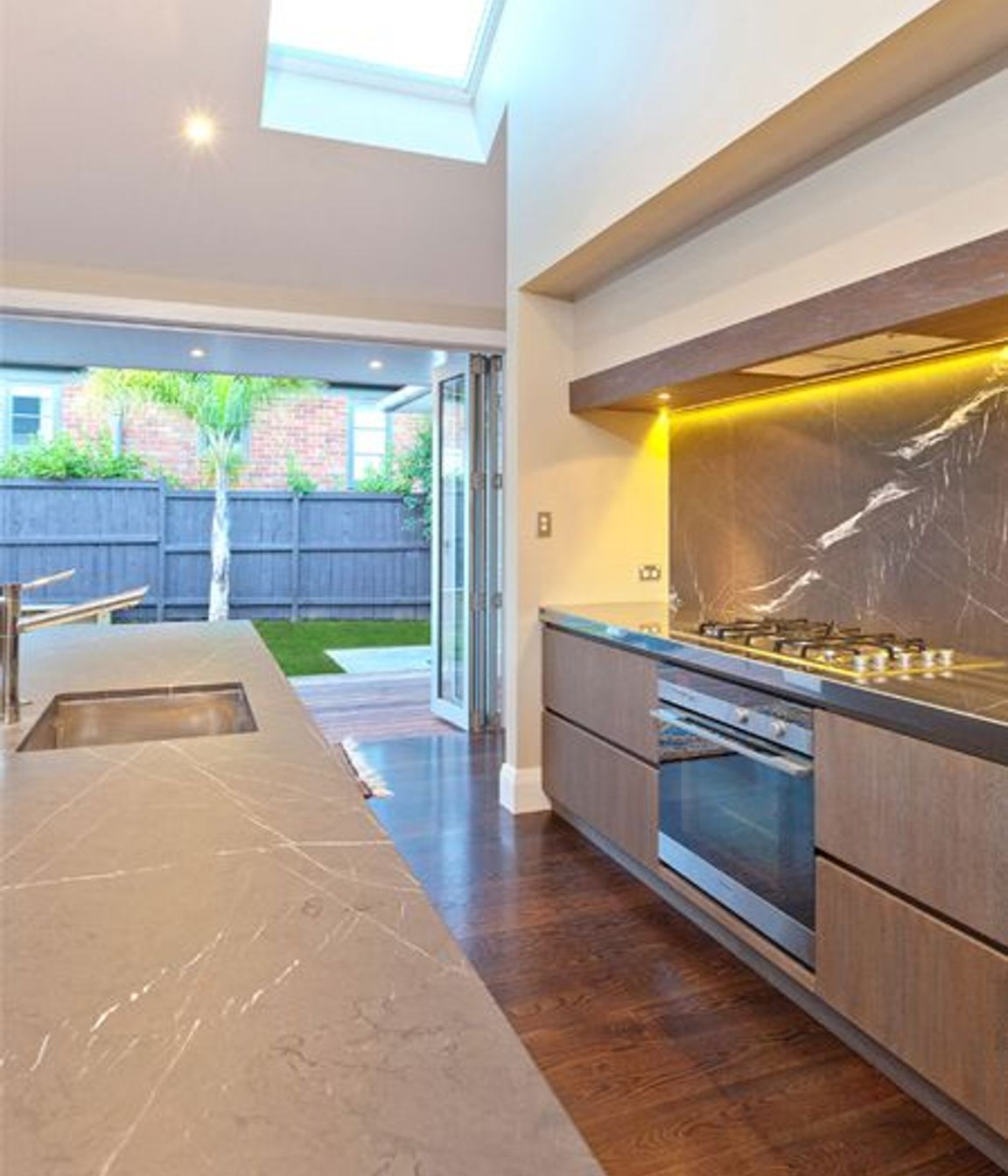 Robertson Residence