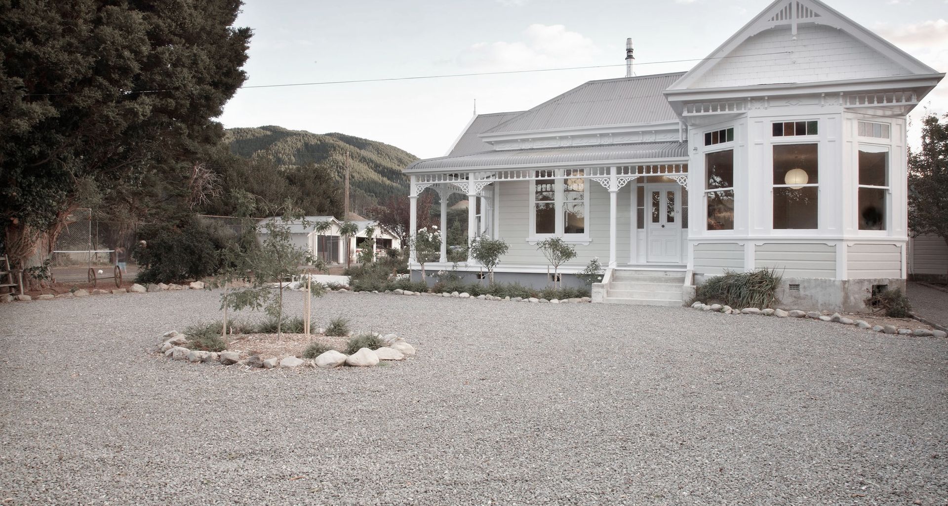Whiteman's Valley Home banner