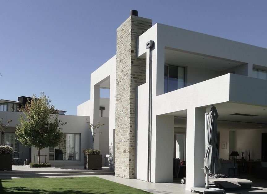 Richard E Shackleton Architects Ltd