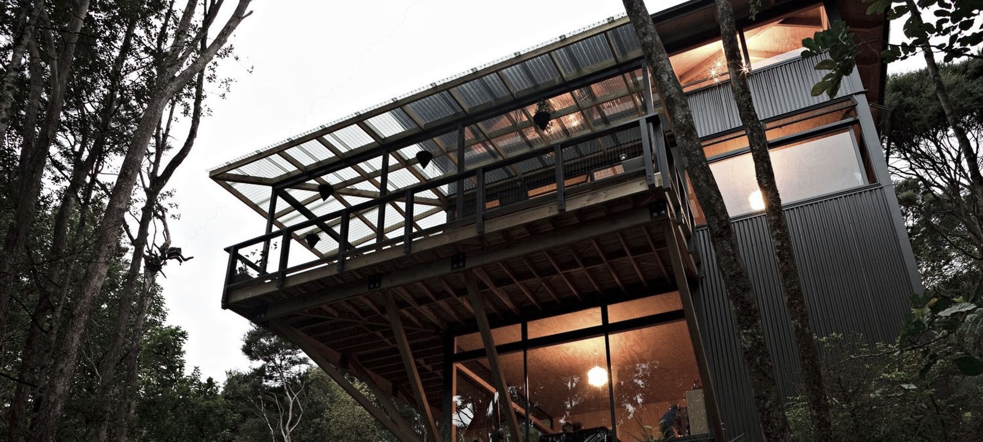 Titirangi House in the Trees banner