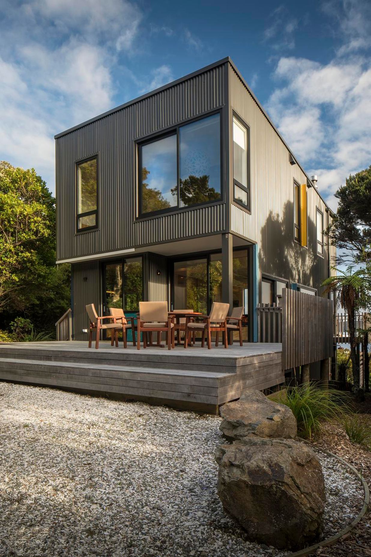 STEWART ISLAND CRIB