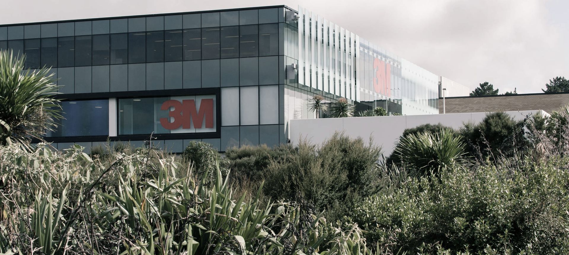 3m Building banner