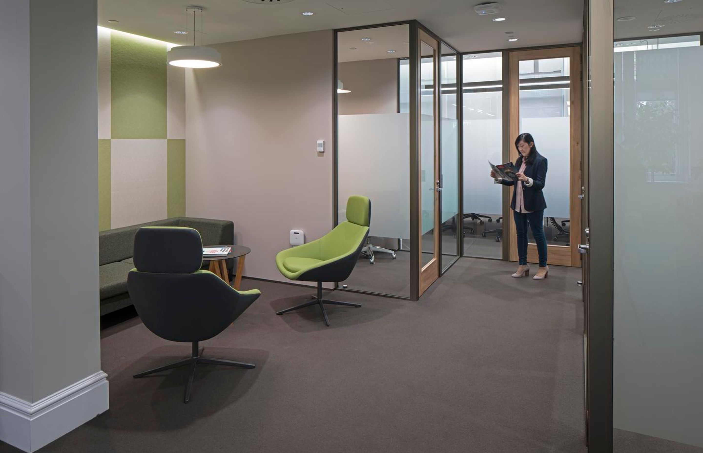 VUW EXECUTIVE OFFICES