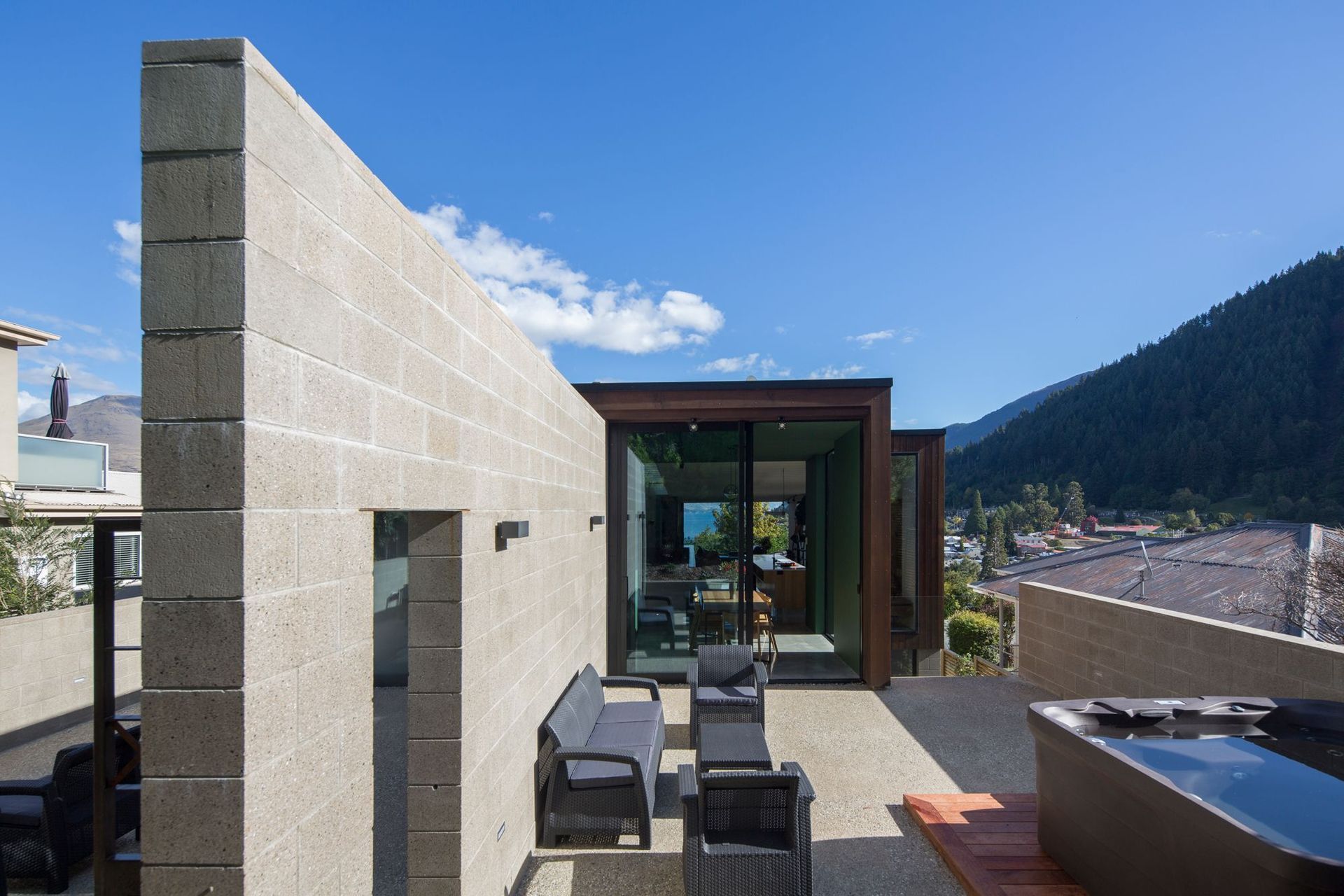 73A HALLENSTEIN STREET