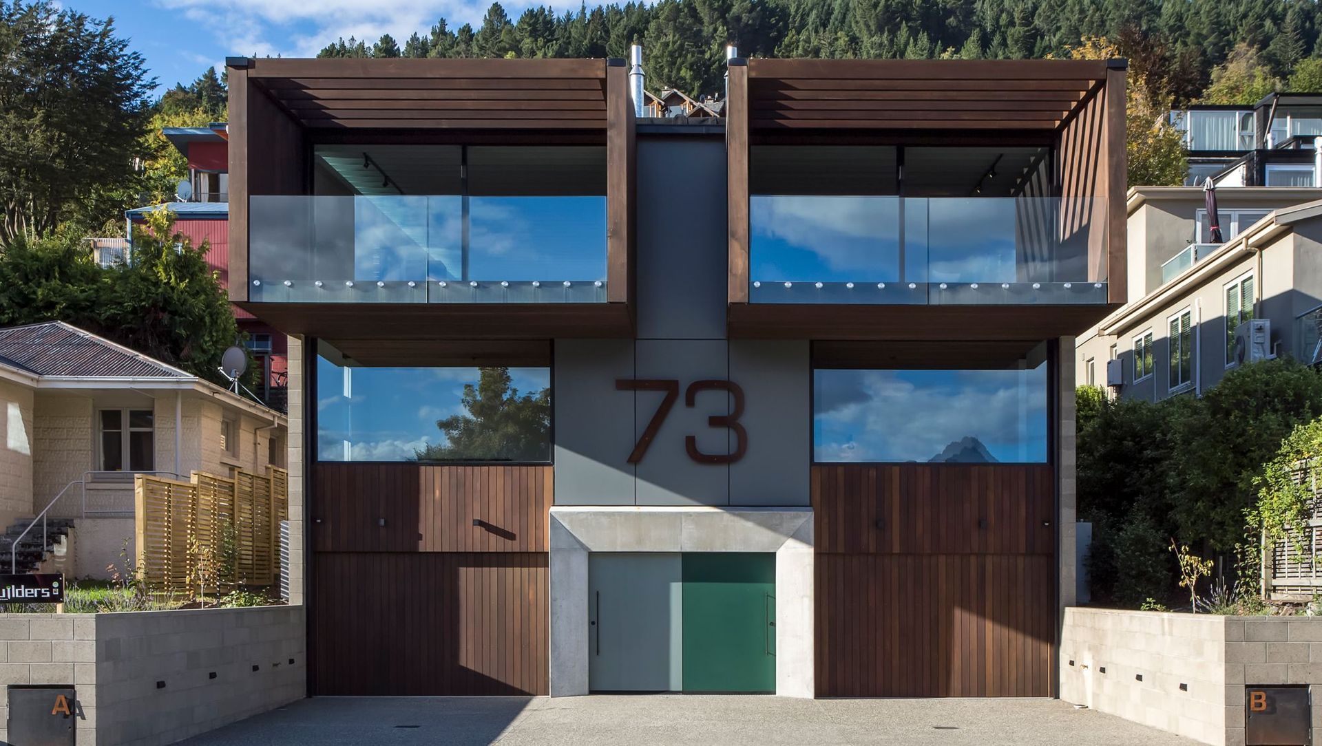 73b Hallenstein Street banner