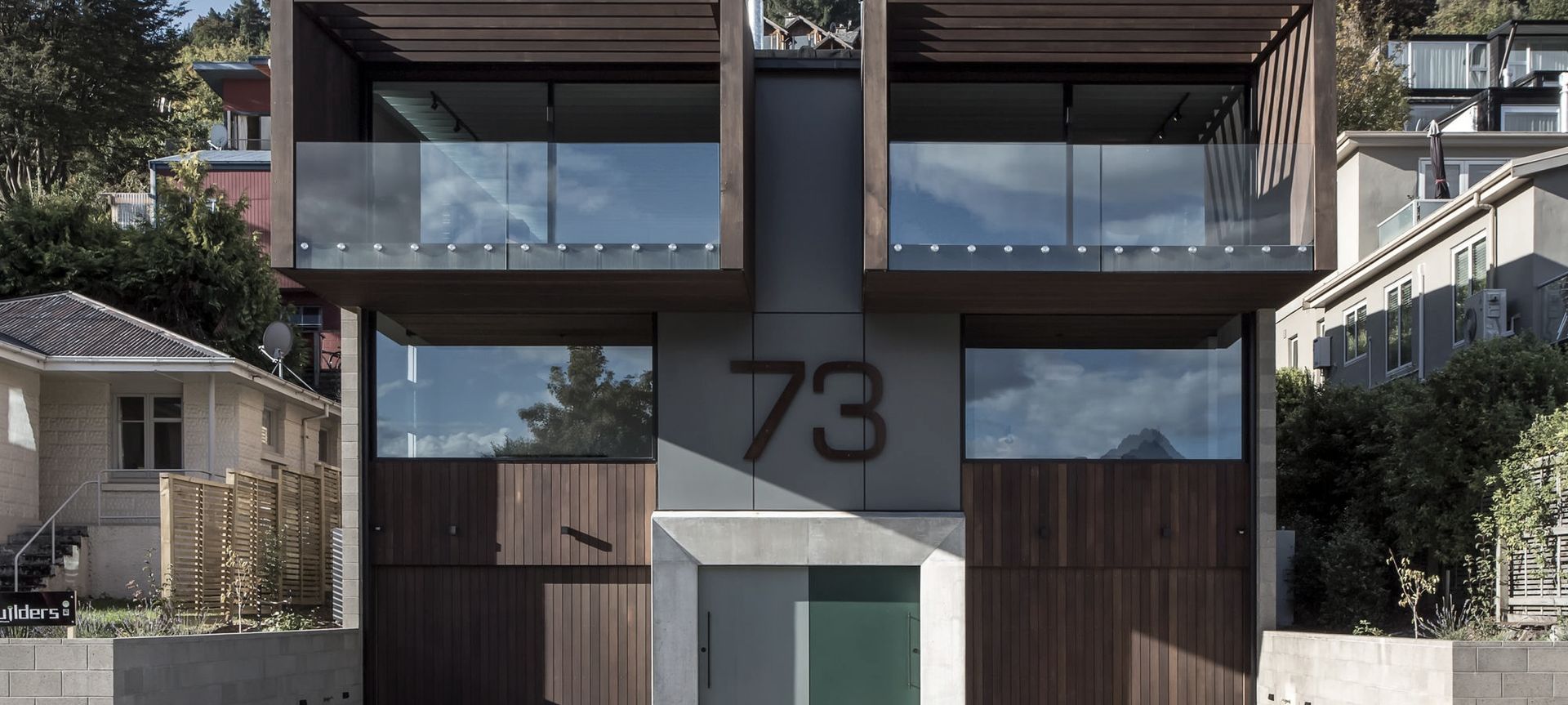 73b Hallenstein Street banner