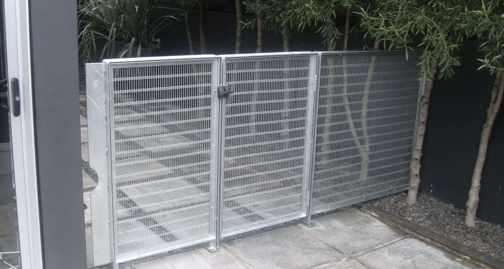 7515 Pool Gate banner