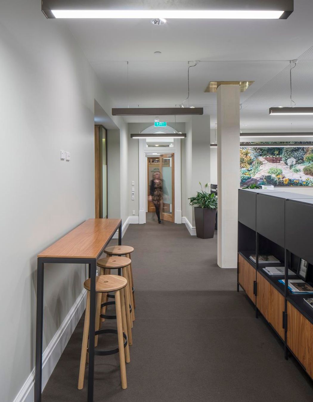 VUW EXECUTIVE OFFICES