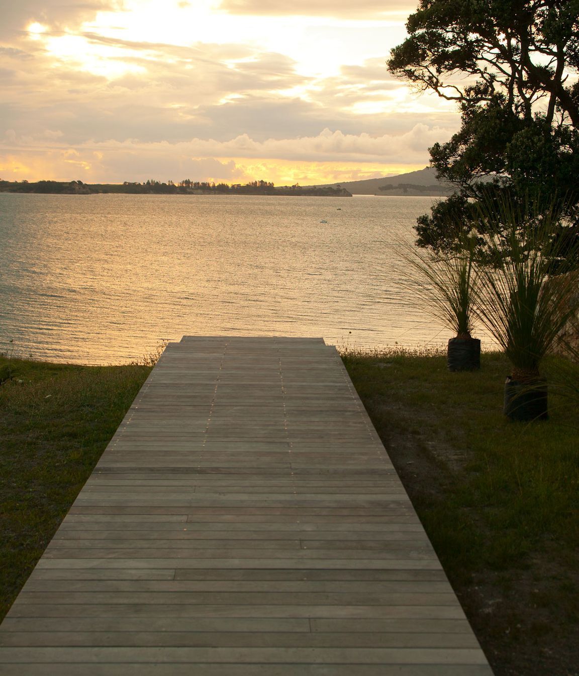 Cable Bay