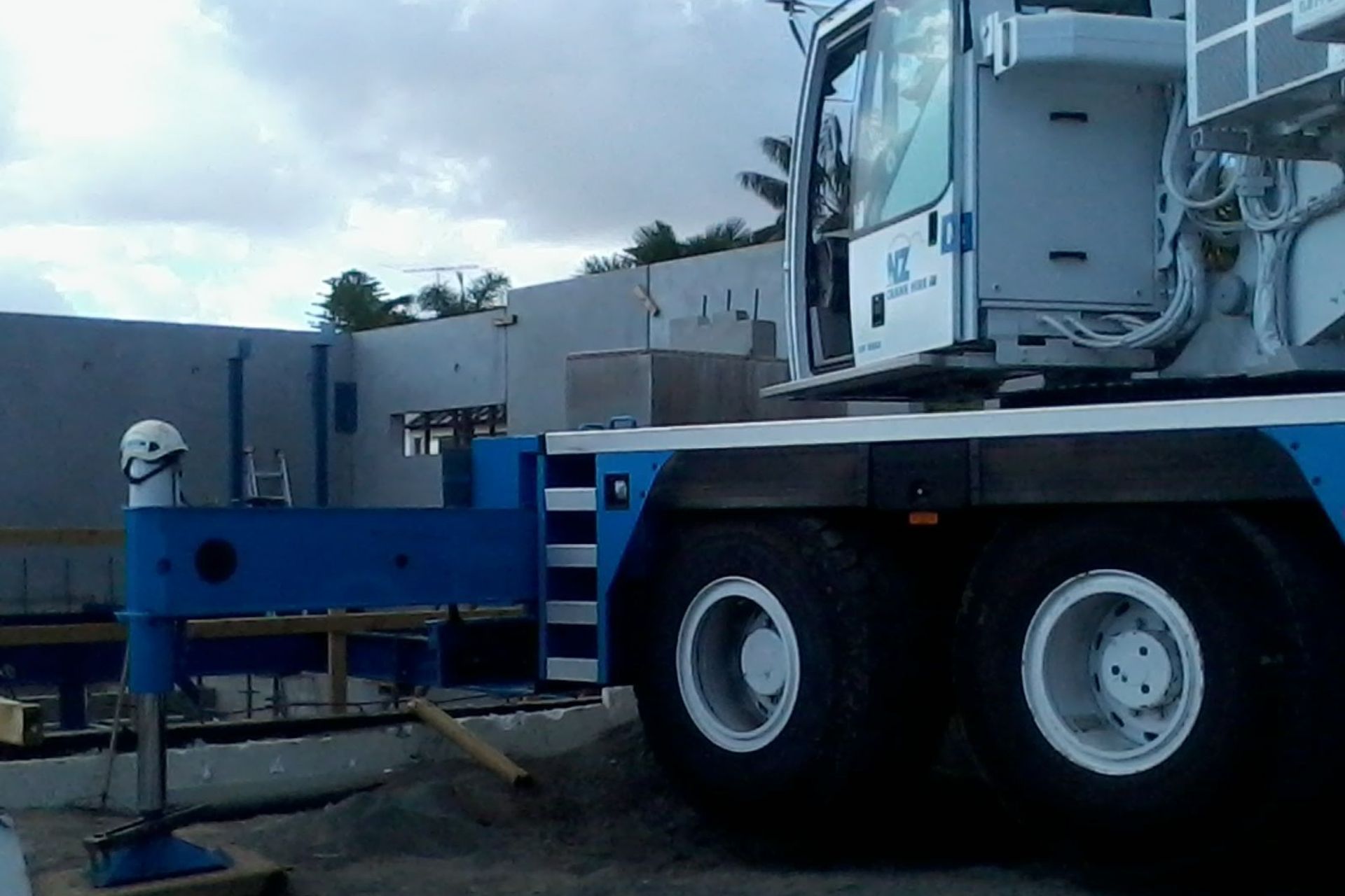 8073 Latham