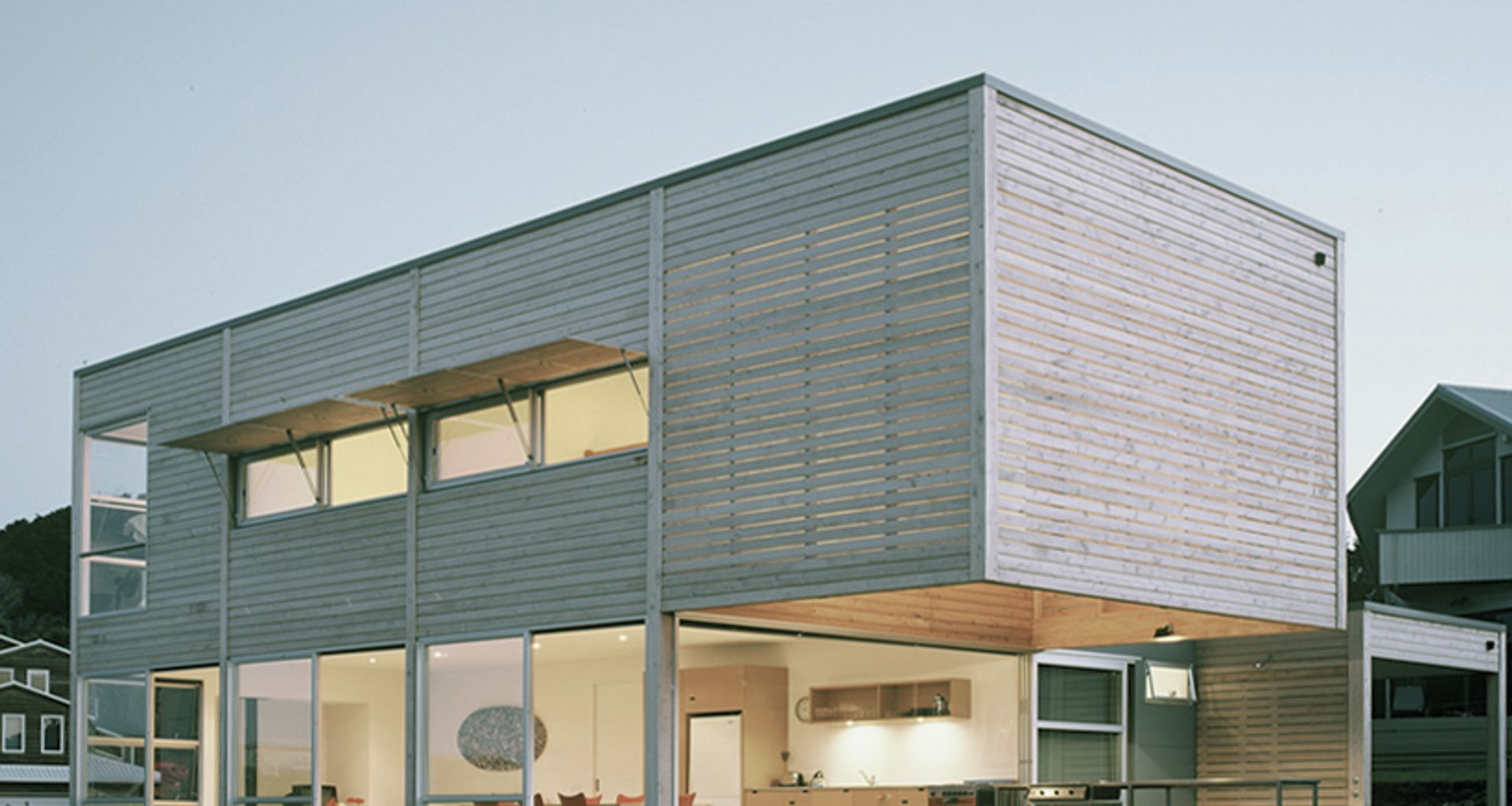Langs Beach House banner