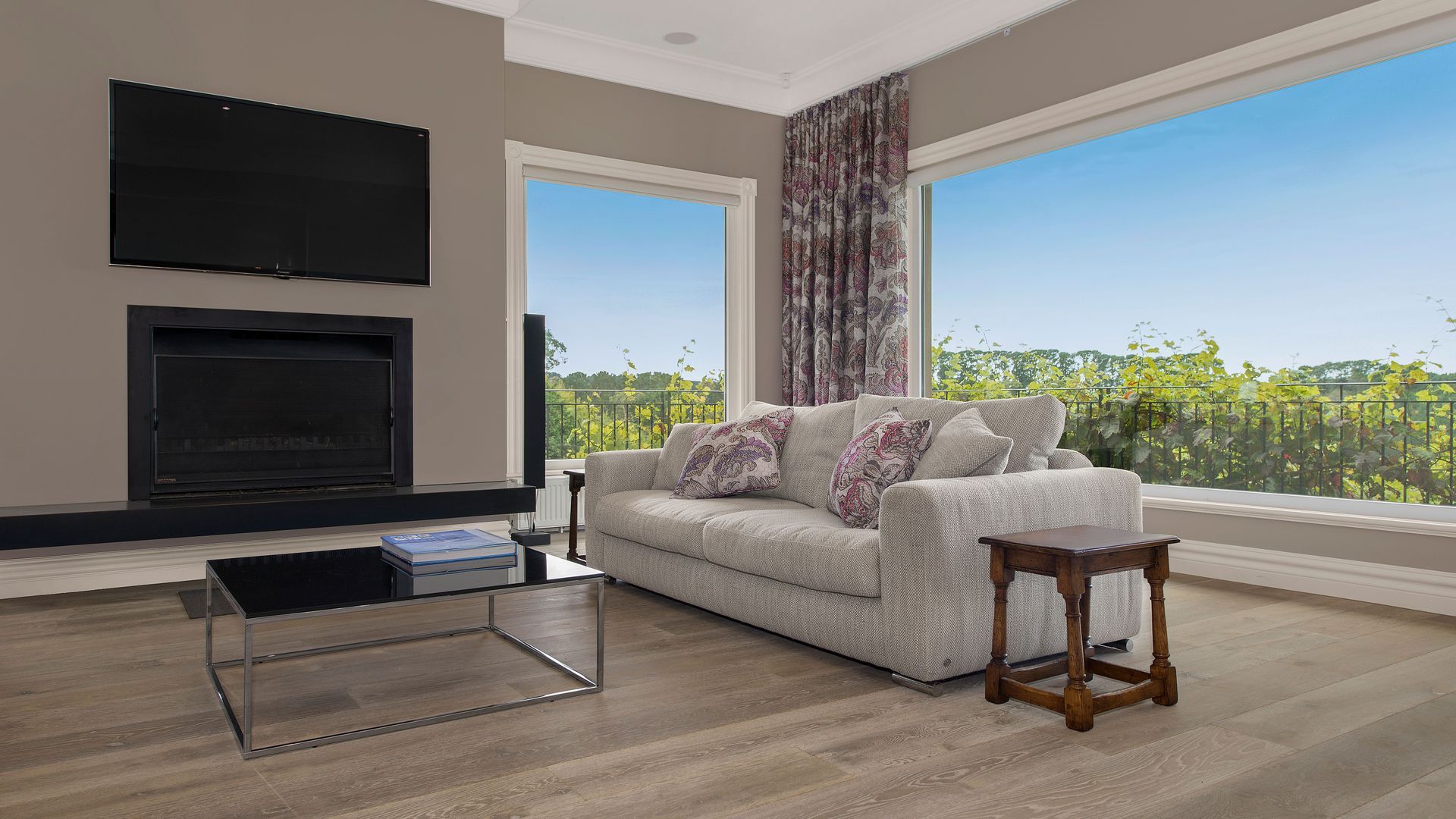 Jill Dunn French Oak Flooring banner
