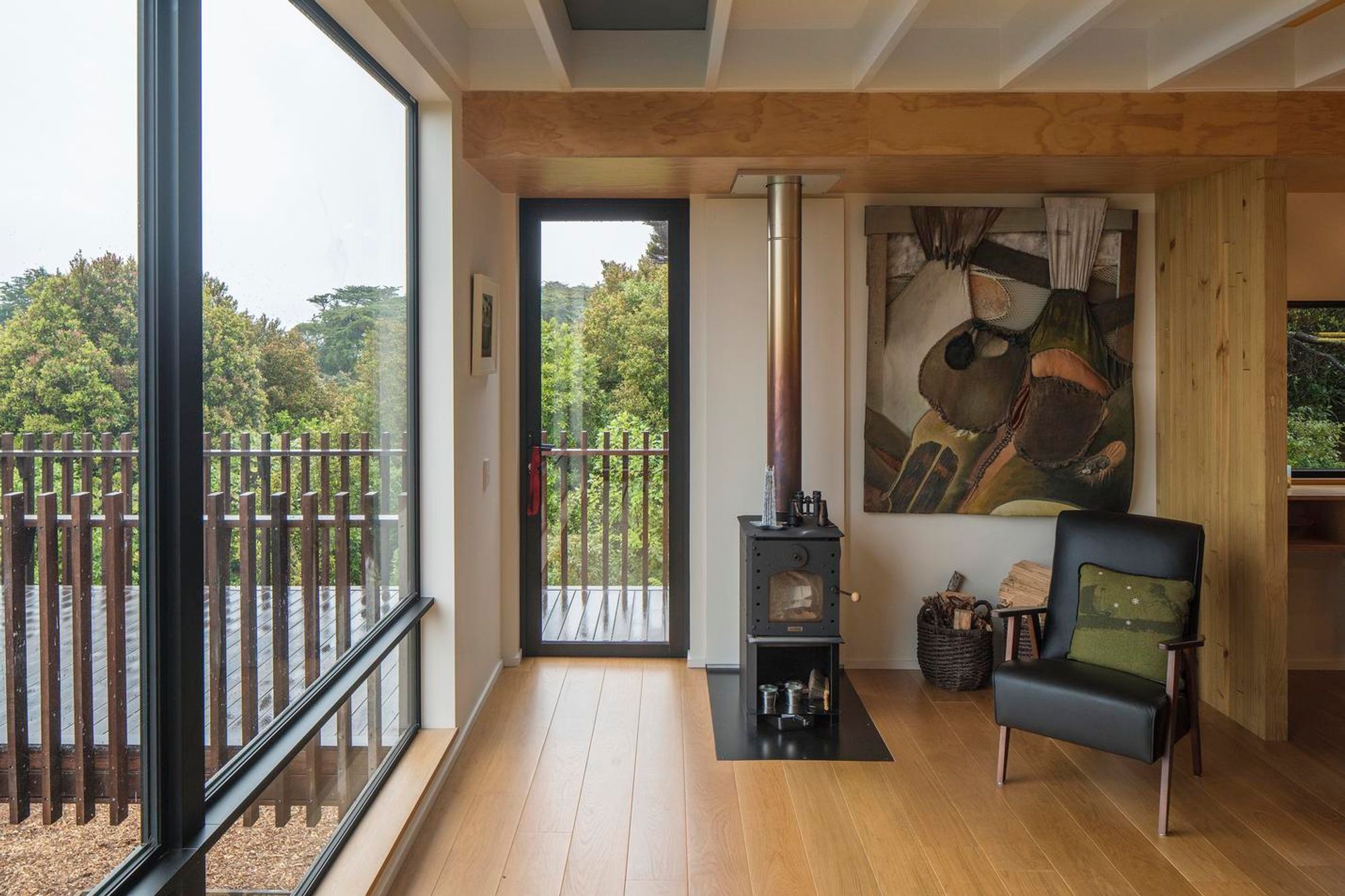 STEWART ISLAND CRIB