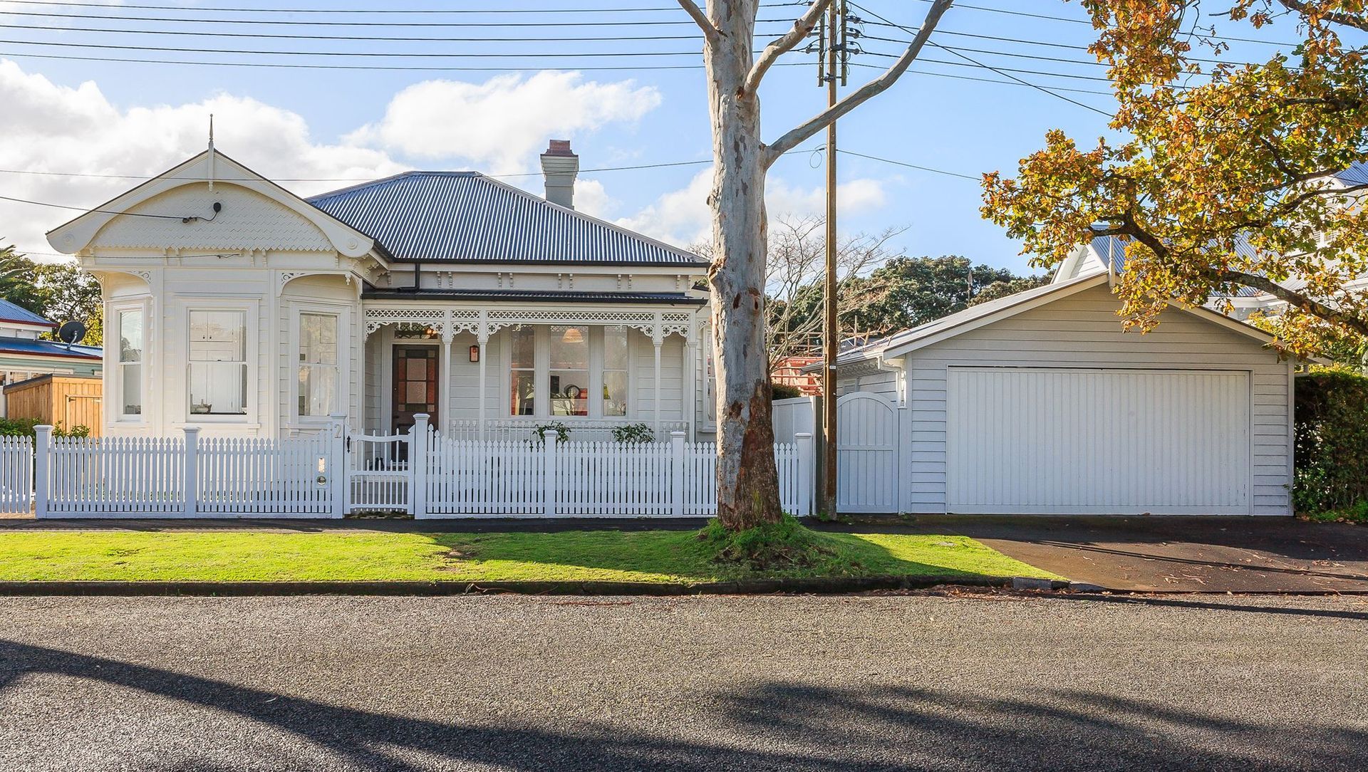 Oxford Terrace, Devonport banner