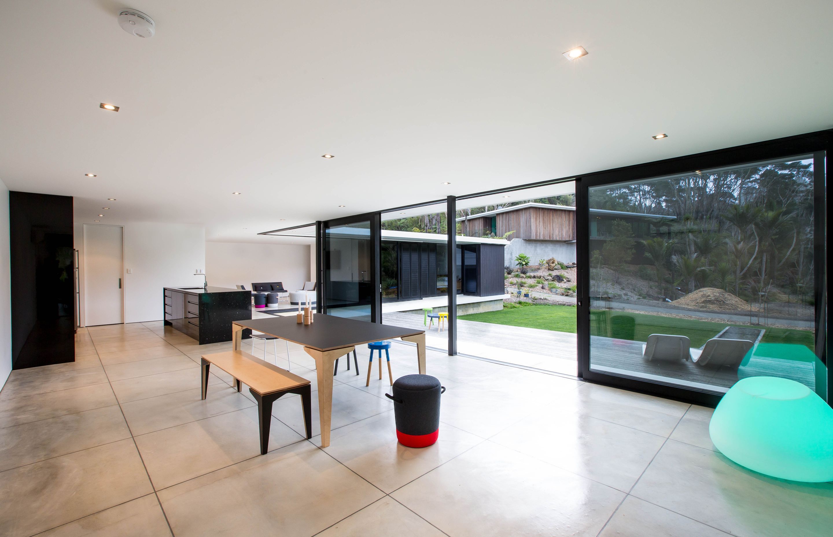 V House by CHRIS TATE