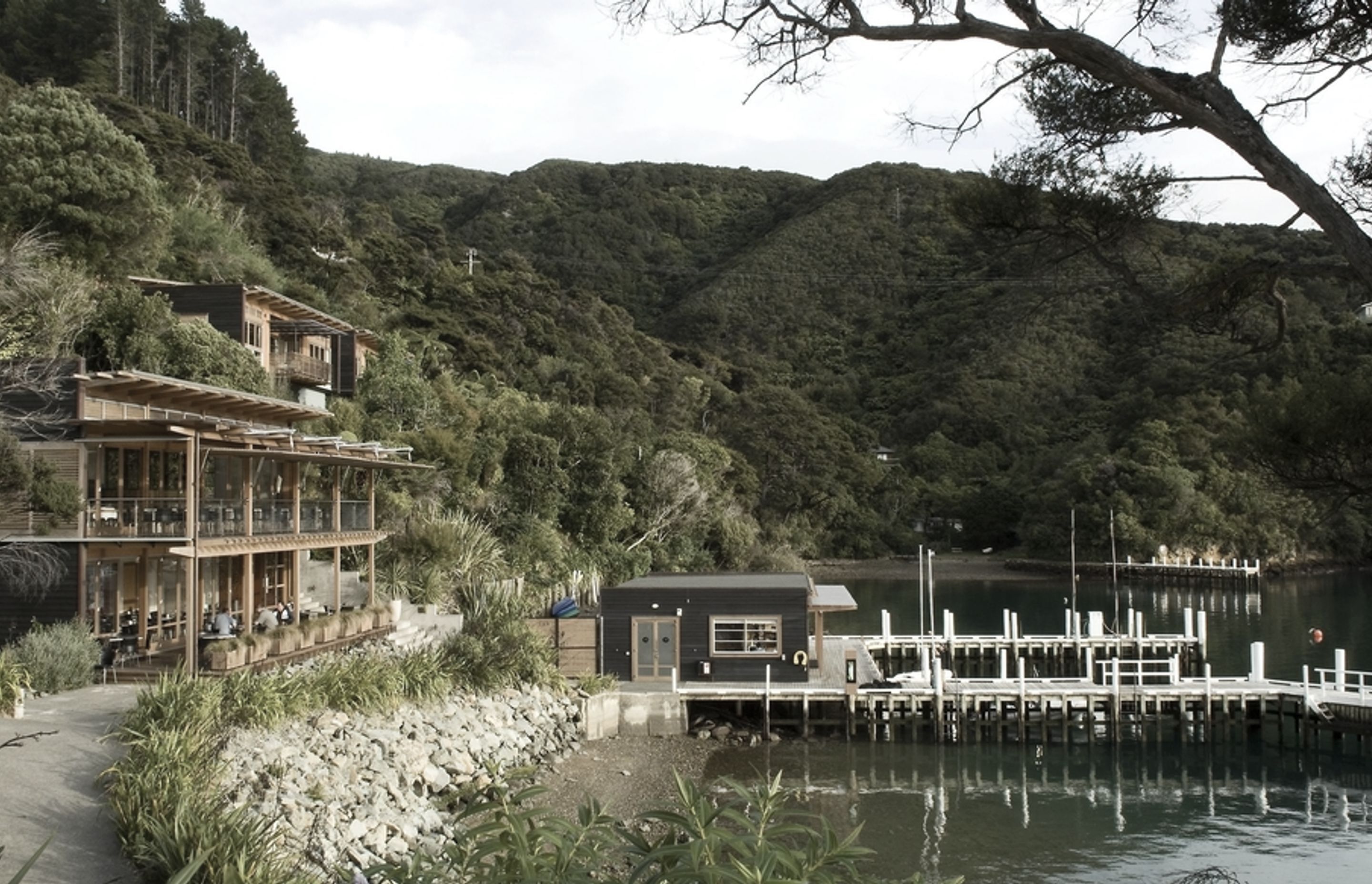 Bay of many cover, Marlborough Sounds