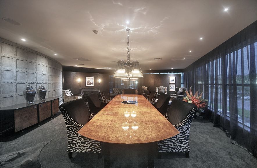 Mercedes Auckland Boardroom