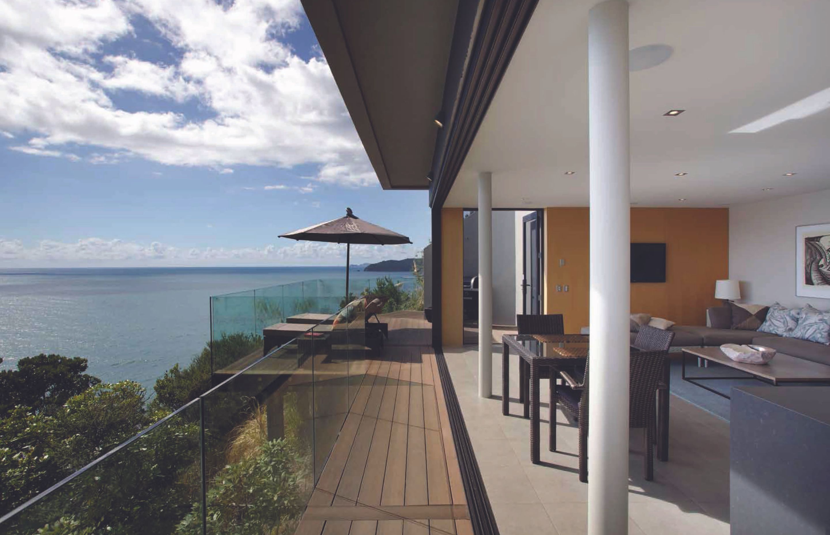 Tairua Clifftop House