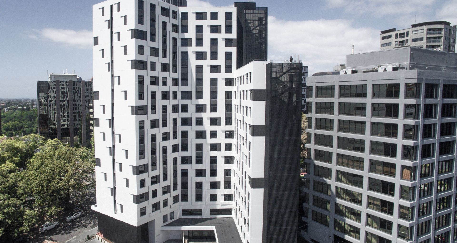Unilodge, Symonds St banner