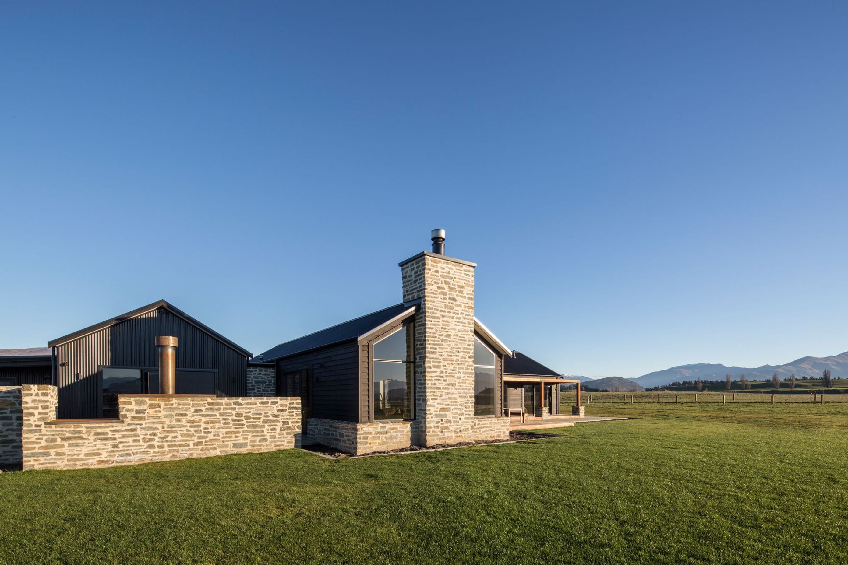 Clutha River House