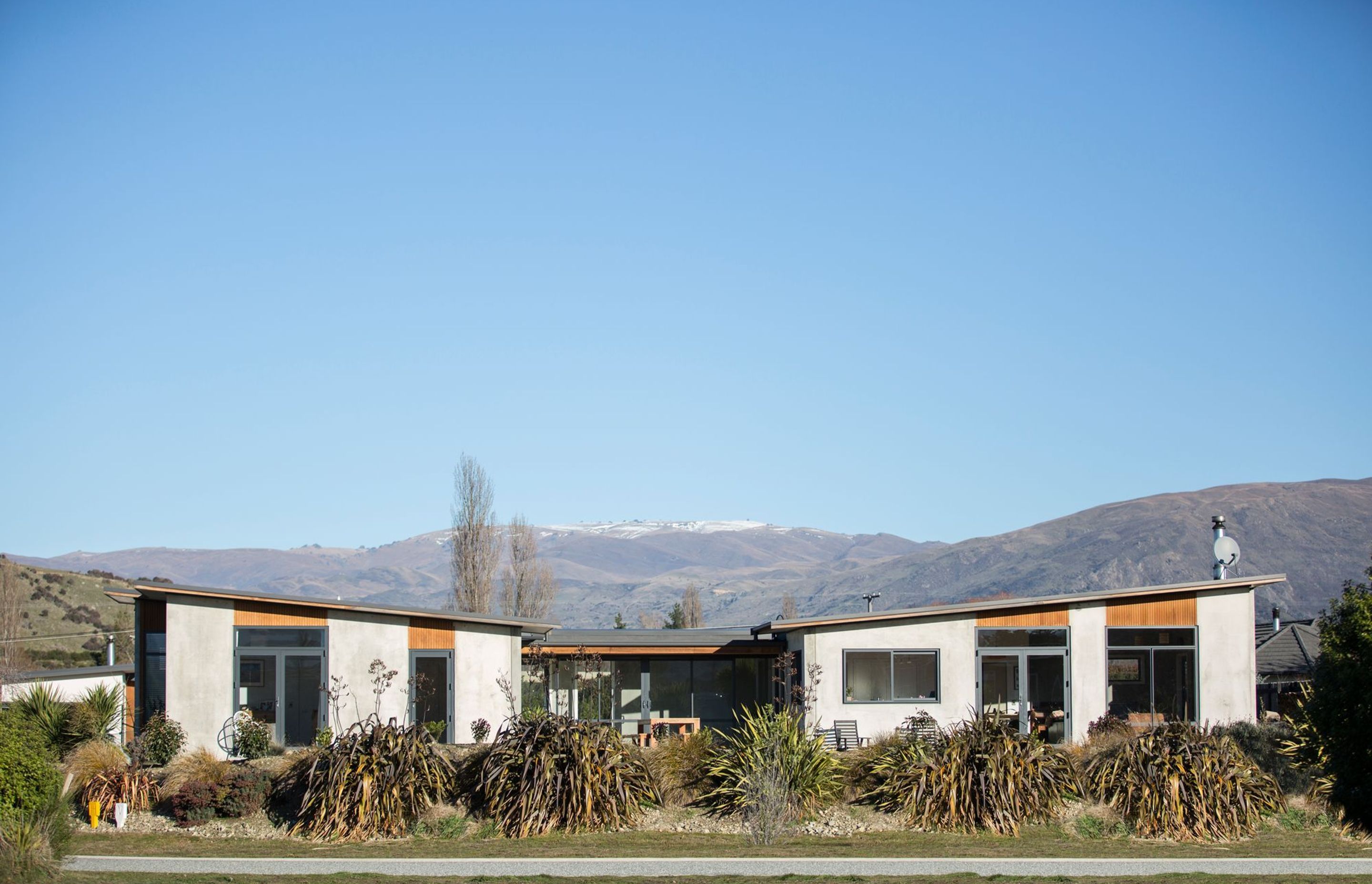Clutha River House 2