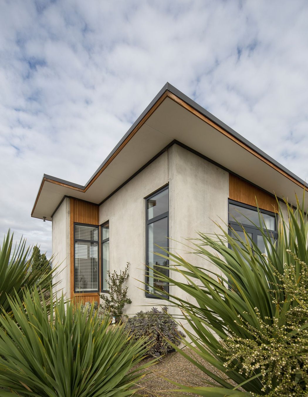 Clutha River House 2