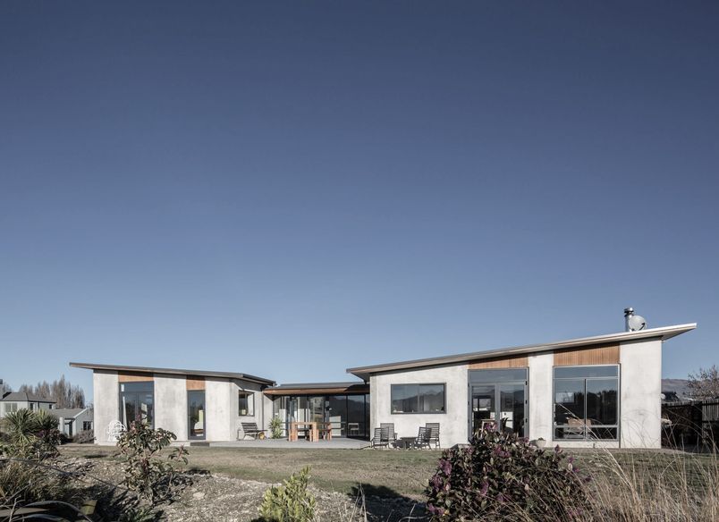 Clutha River Concrete House