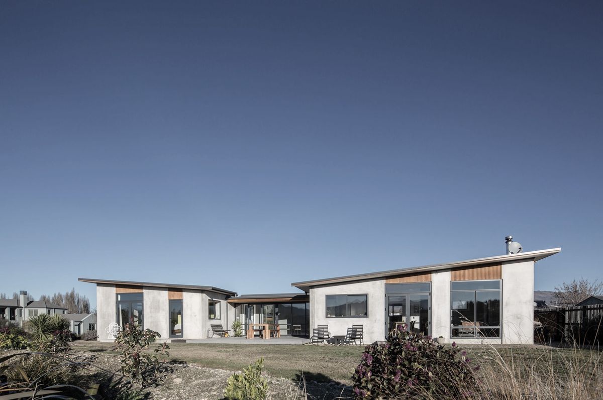 Clutha River Concrete House