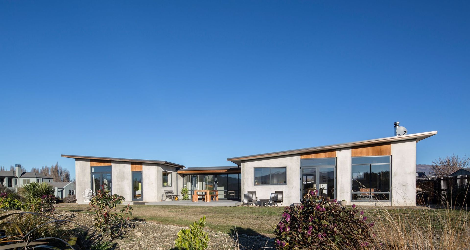 Clutha River Concrete House banner