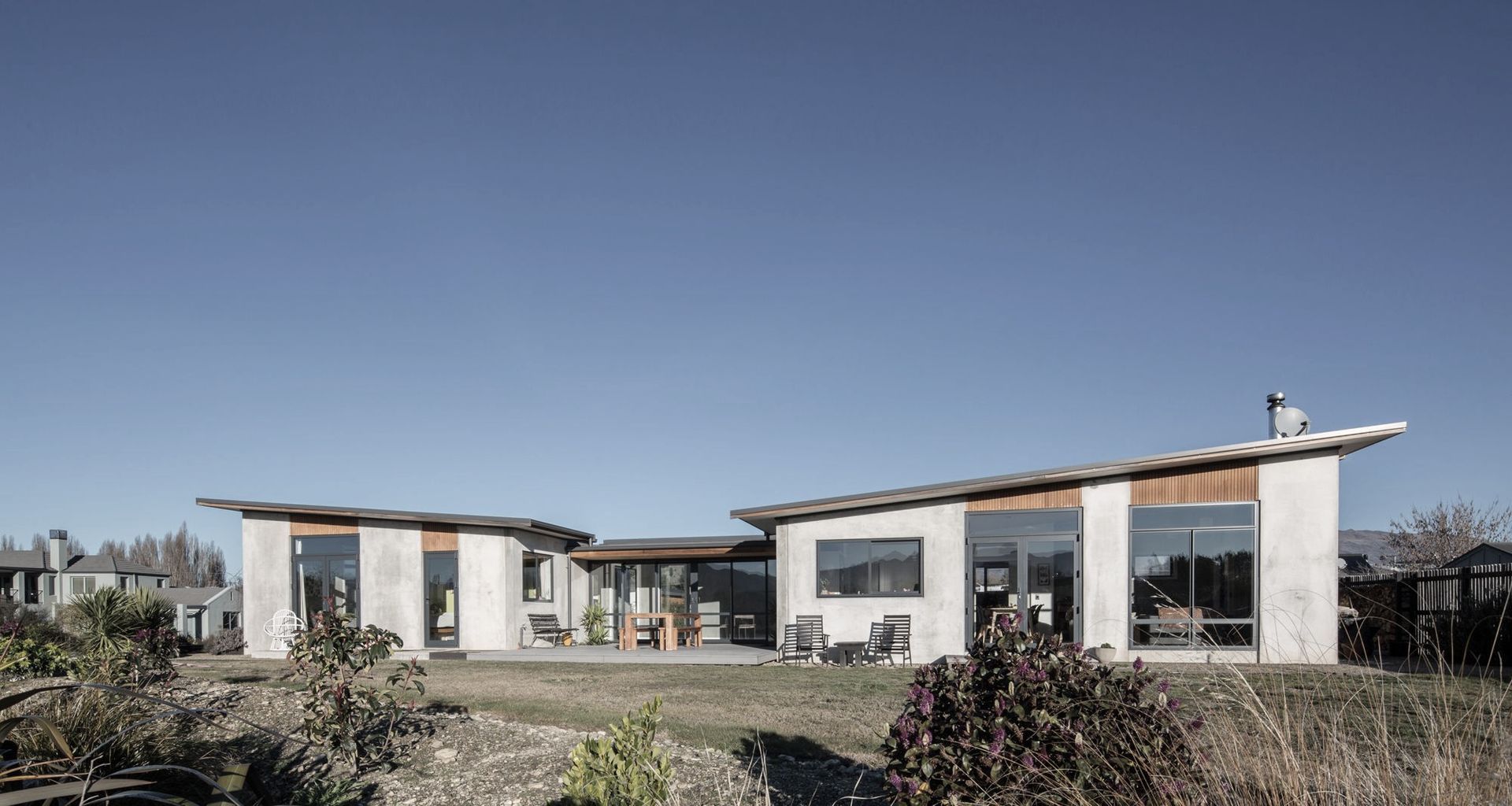 Clutha River Concrete House banner