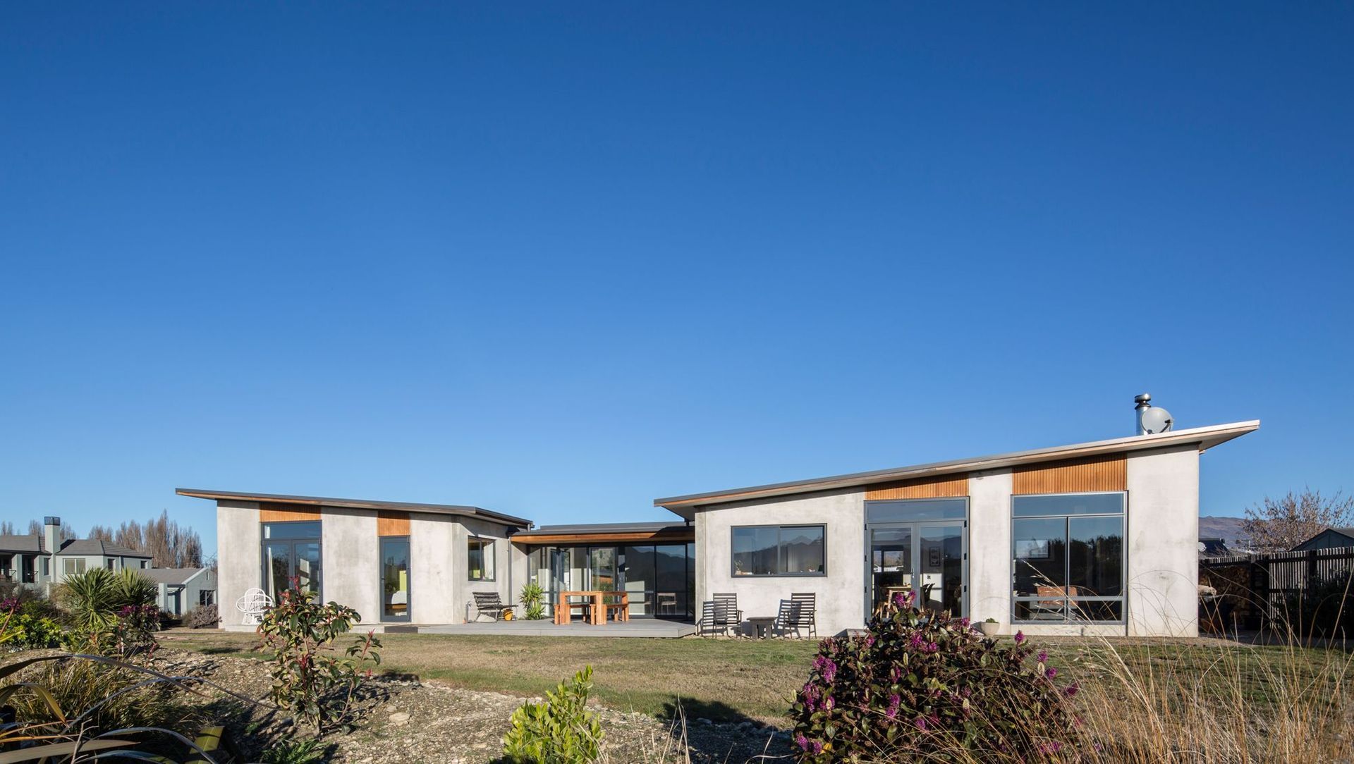 Clutha River Concrete House banner