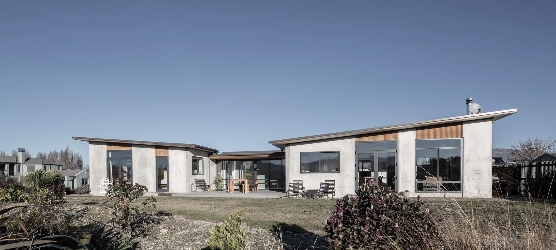 Clutha River Concrete House banner