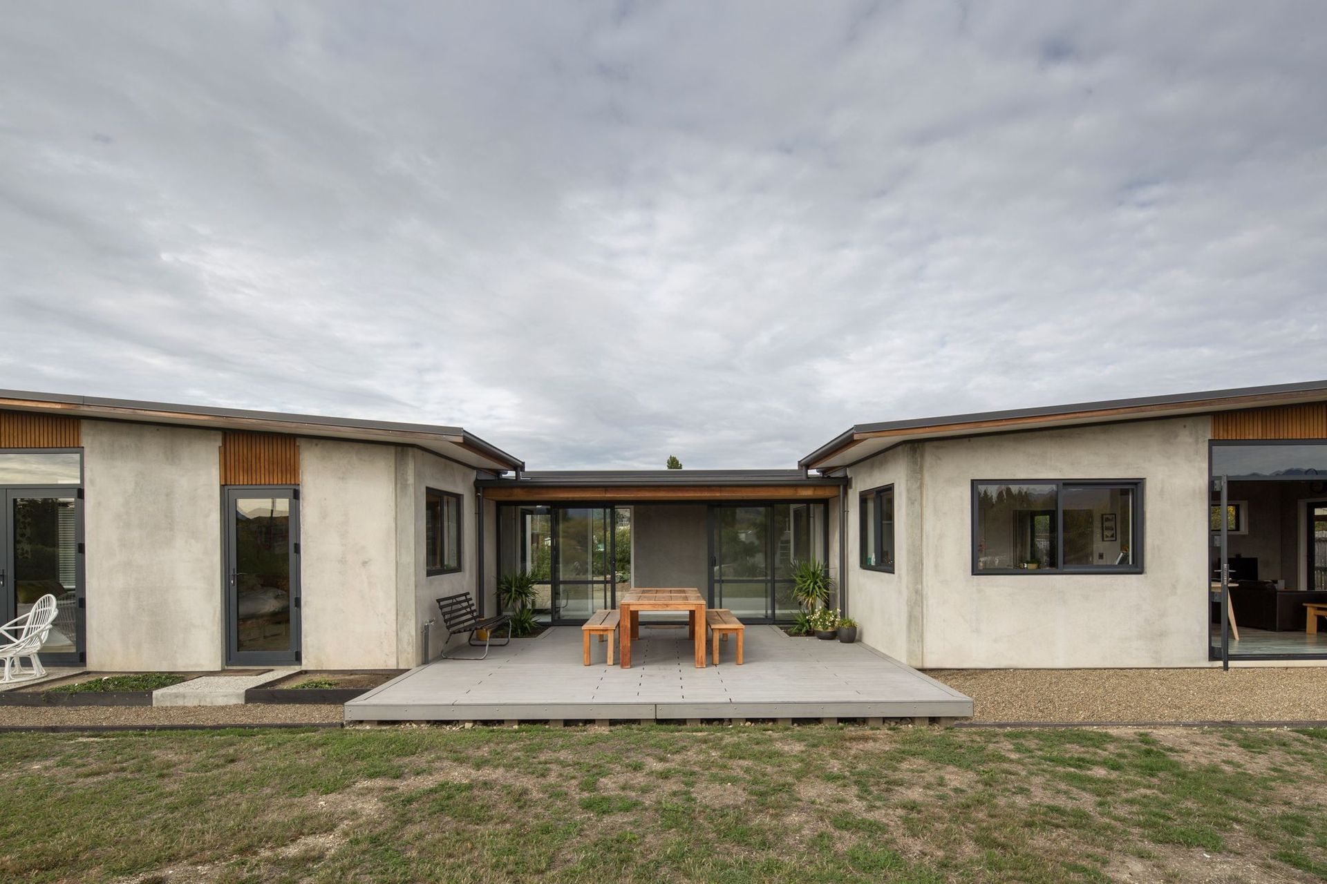 Clutha River House 2