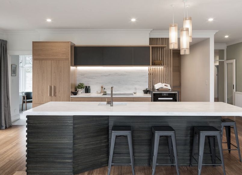 An Elegance Plays Out