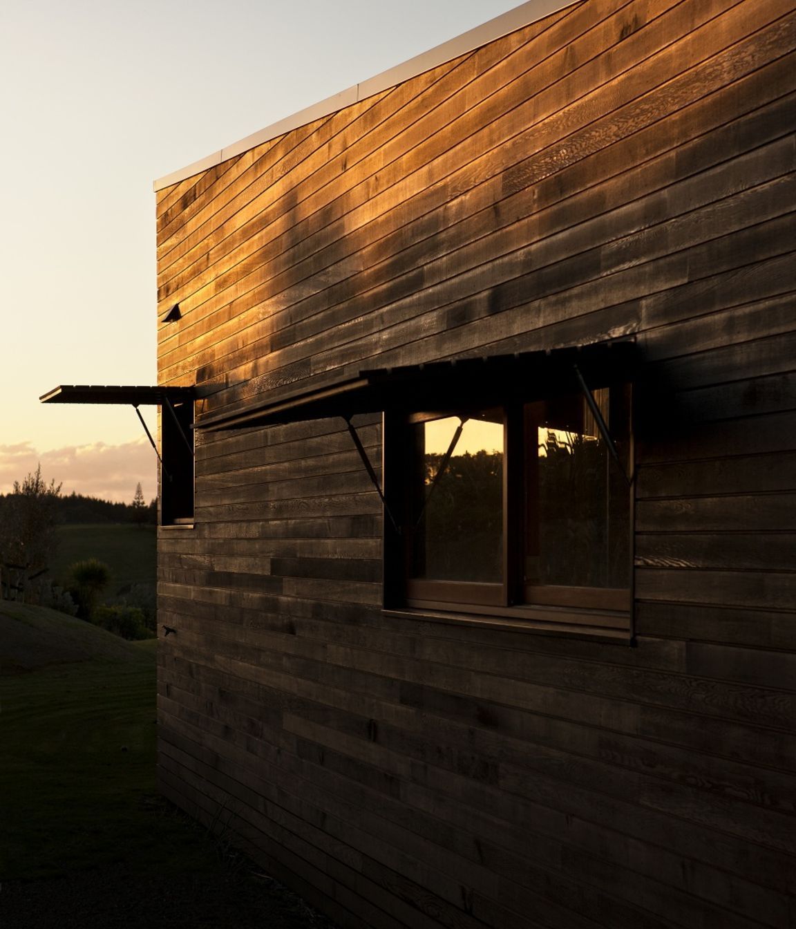 TUTUKAKA HOUSE