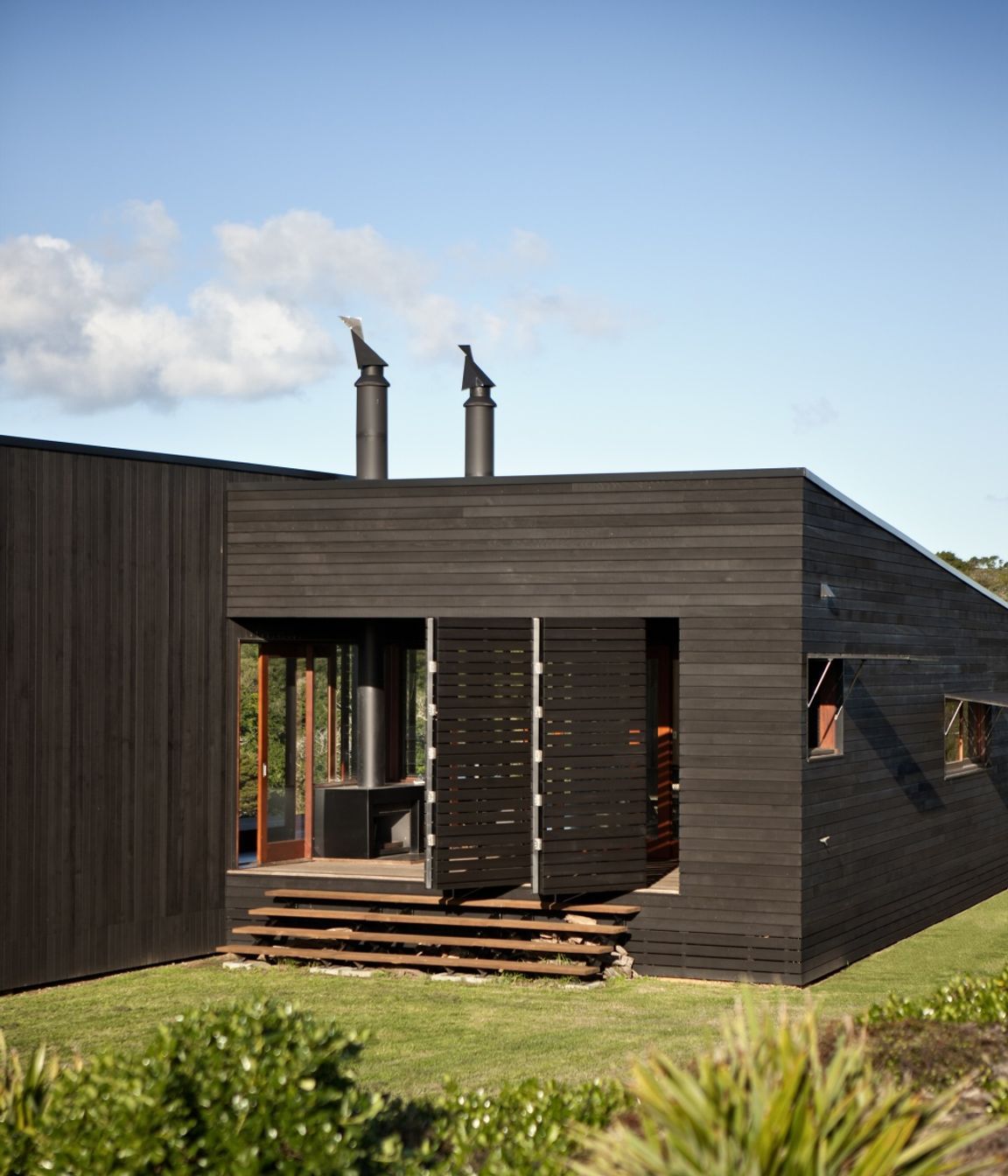 TUTUKAKA HOUSE