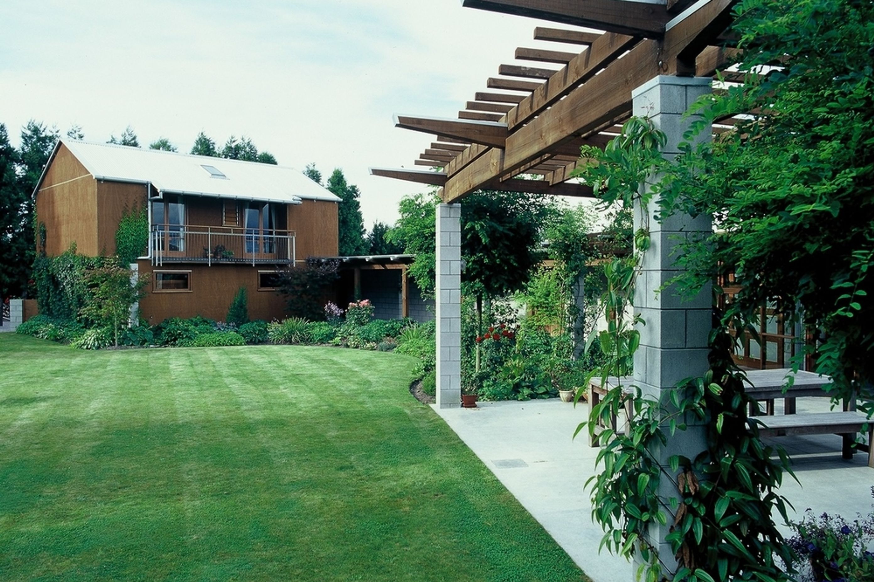 TAUPO HOUSE, TAUPO