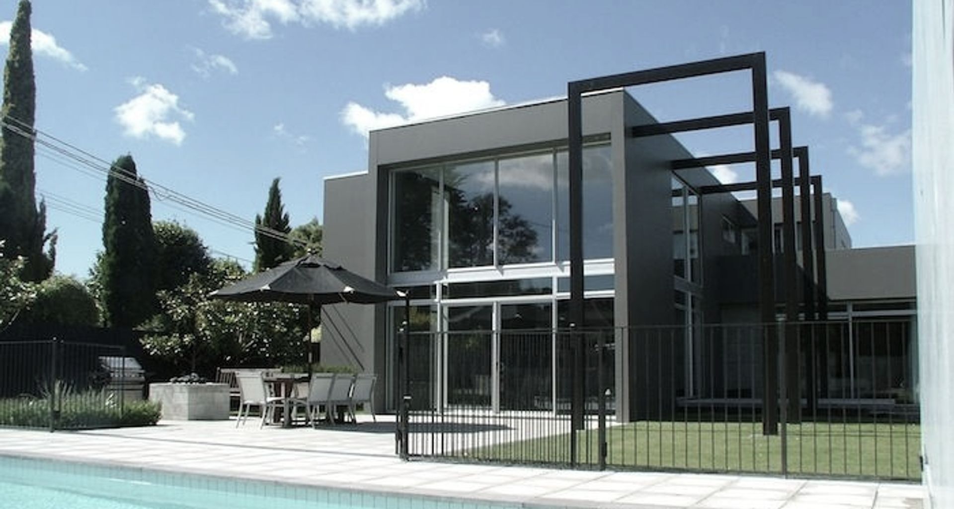 Fendalton House banner