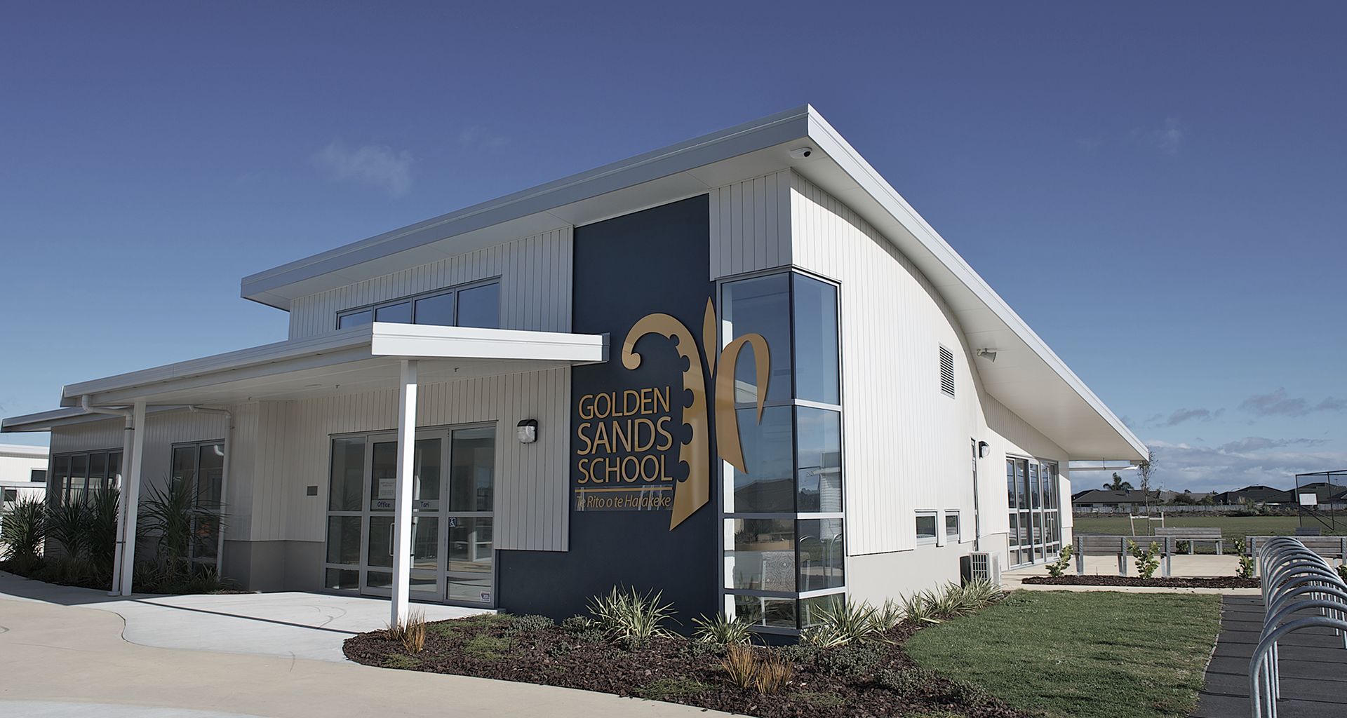 Golden Sands School banner
