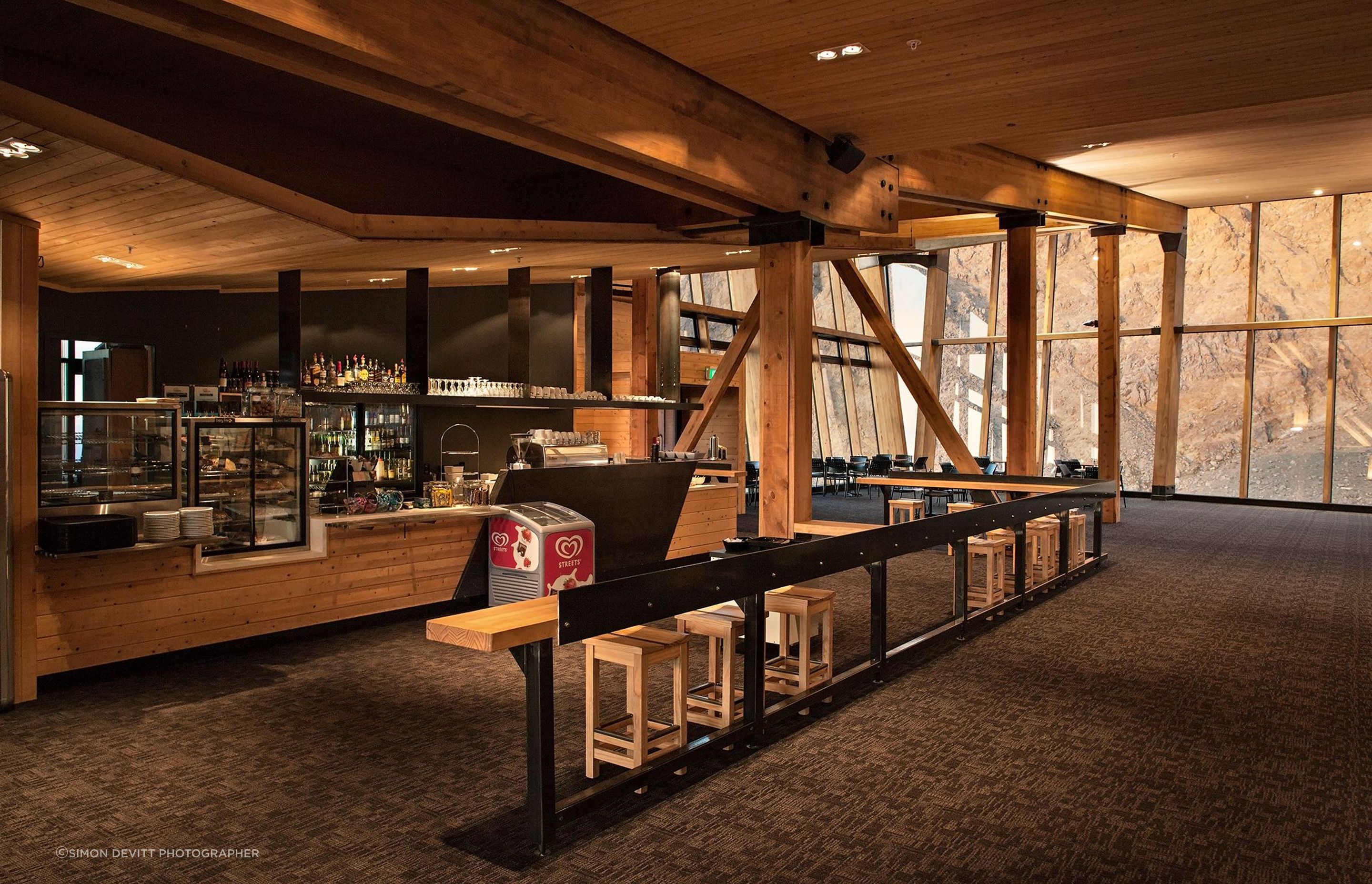 Knoll Ridge Café