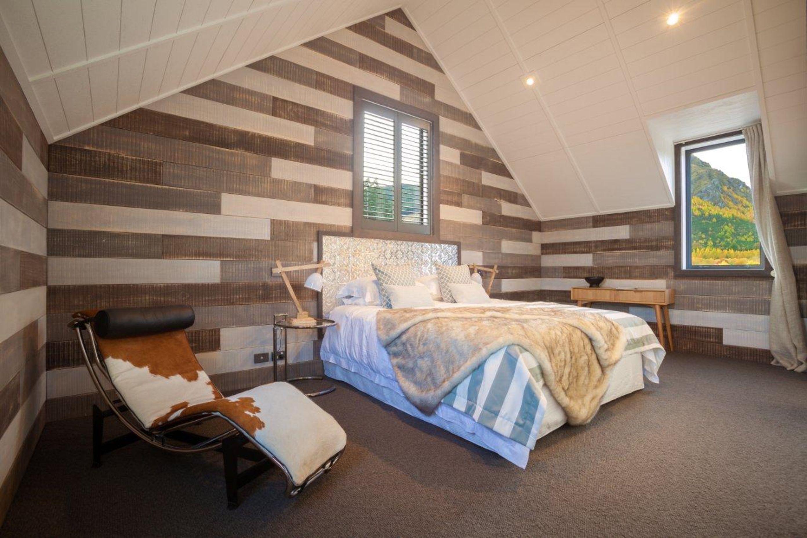 SKI BARN
