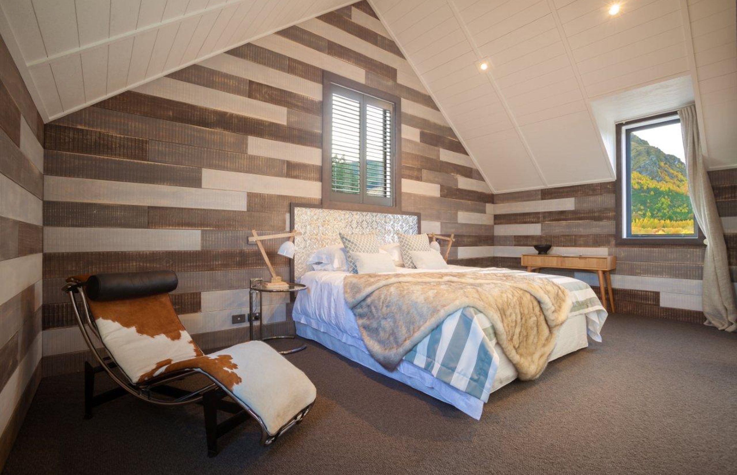SKI BARN