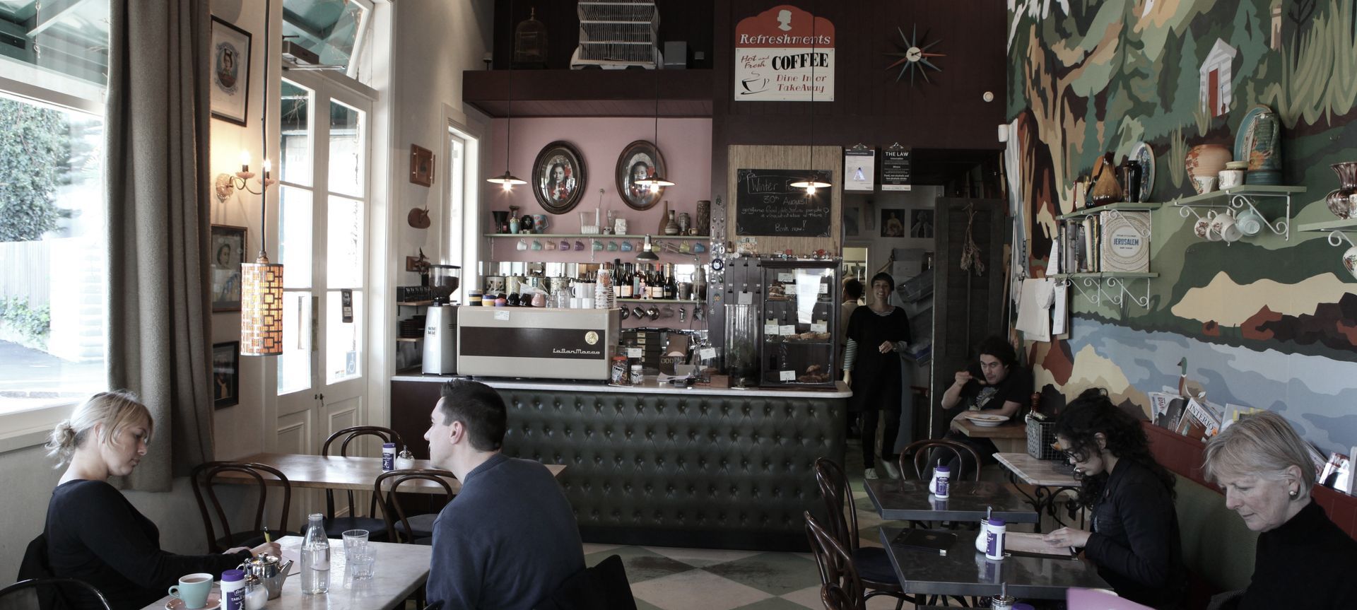 Queenies Tearooms - Commercial banner