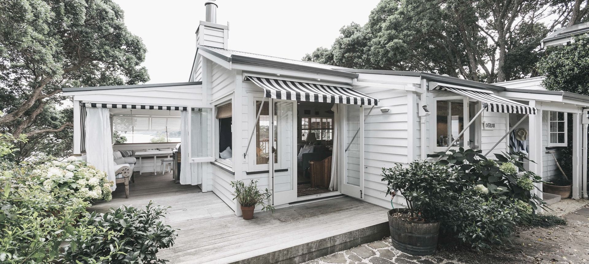 Overlook Cottage - Waiheke Island banner