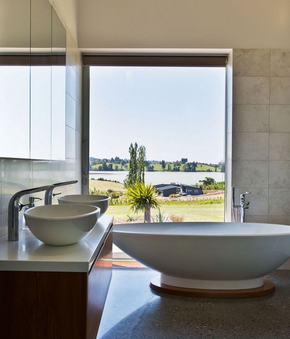 BRONTE ROAD HOUSE