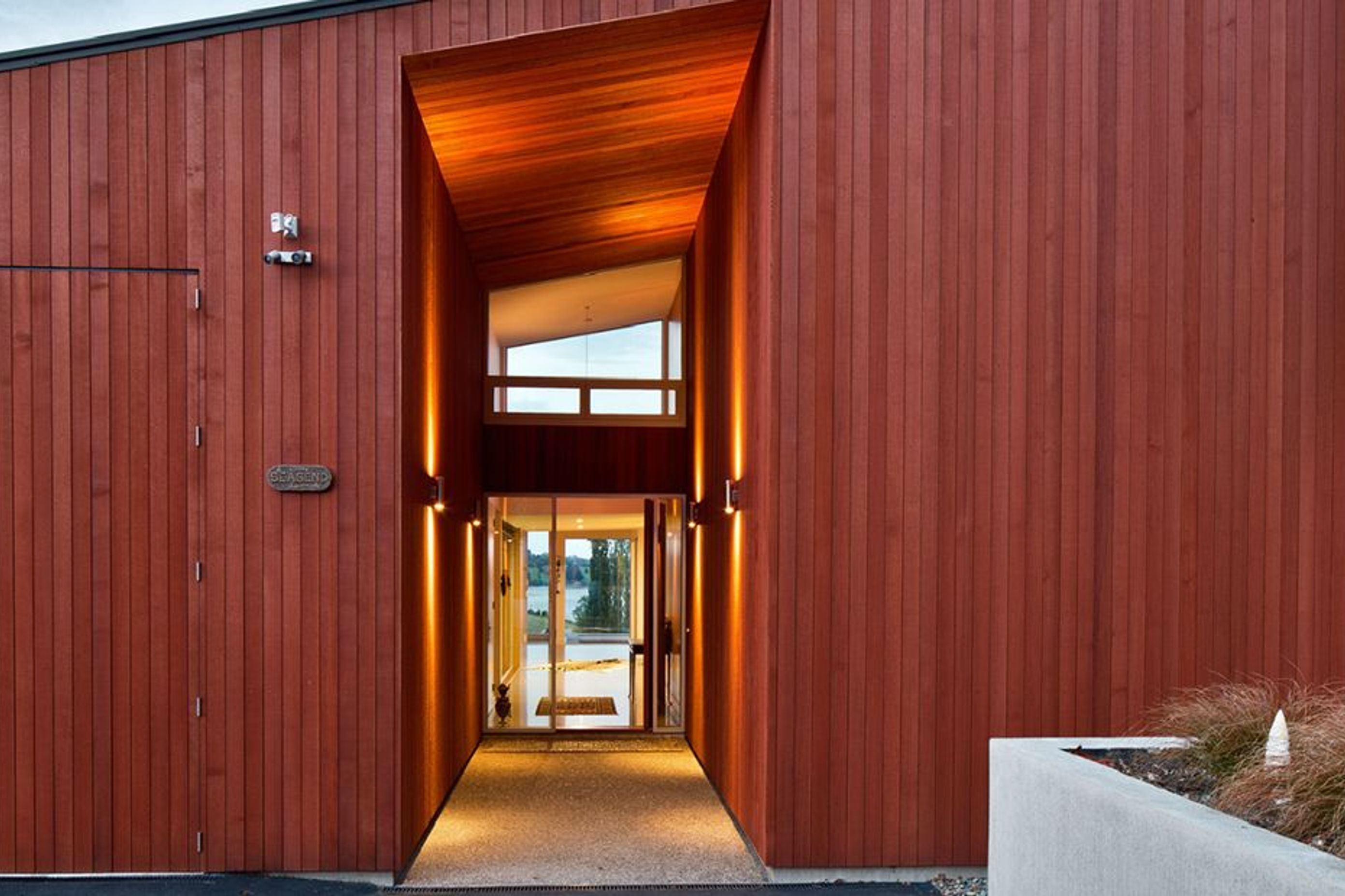 BRONTE ROAD HOUSE