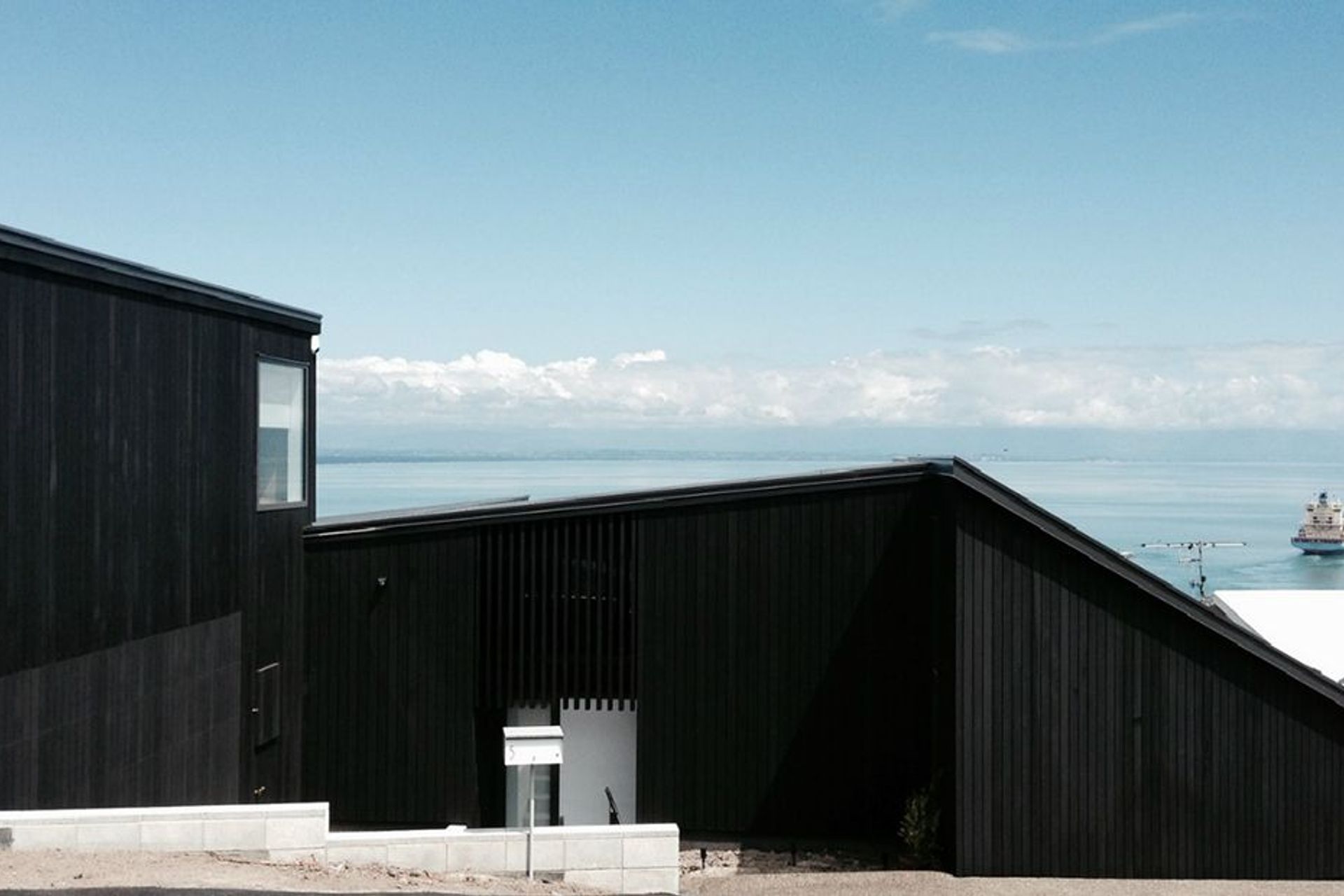 HAULASHORE ISLAND HO